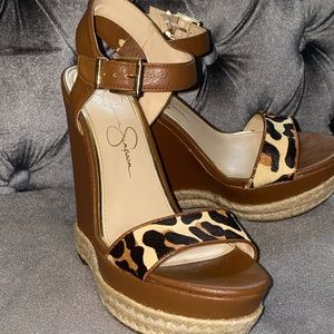 Ashella Jessica Simpson wedged platform shoes with animal print and ankle strap.